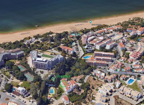 Afbeelding uit fotogalerij van Casa Nikolina in Albufeira