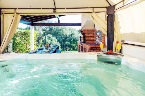 Villa Oliveira - Piscina aquecível, jacuzzi e BBQ, Armação de Pêra