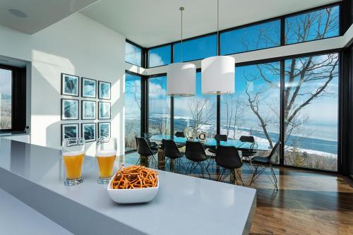 Comida en o cerca de esta villa