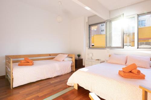 Lets Holidays BIG TERRACE APARTMENT IN BARCELONA