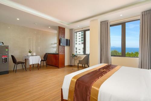 Giường trong phòng chung tại 7 Seven Sea Villa - 100m from the beach