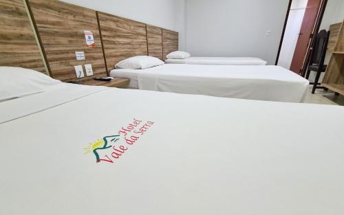 Ένα ή περισσότερα κρεβάτια σε δωμάτιο στο Hotel Vale da Serra