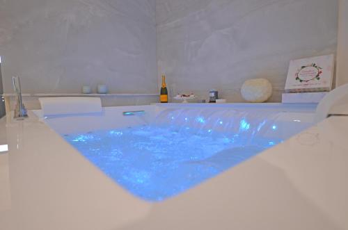 7 BLU Casa vacanze con idromassaggio photo 17
