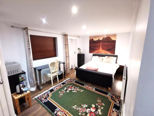 Peaceful Studio;En-suite pvt Garden free parking, Ashfield, United Kingdom