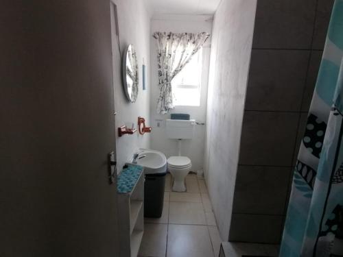 Koupelna v ubytování Kassiesbaai Holiday Apartment