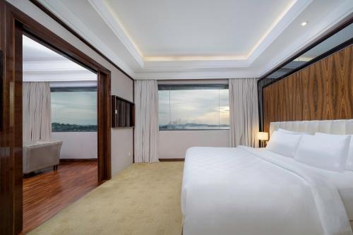 Gallery image of Swiss-Belhotel Harbour Bay in Nagoya