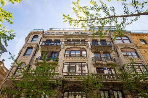 Cet appartement est situé dans le quartier de Paris, à proximité de la rue. dans l'établissement Kontxa Guesthouse, à Saint-Sébastien