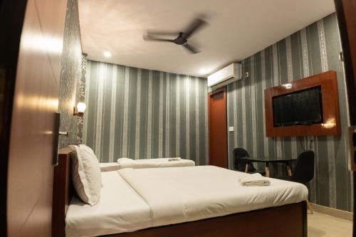 TV a/nebo společenská místnost v ubytování HOTEL PARK VICTORIA
