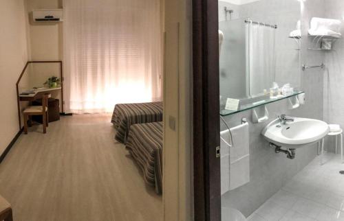 Vonios kambarys apgyvendinimo įstaigoje Hotel River Palace