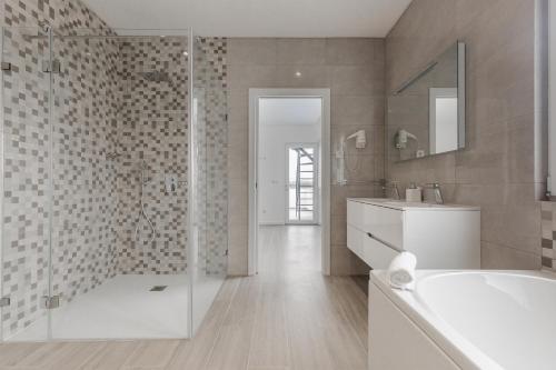 Kylpyhuone majoituspaikassa Chill House - Luxury house