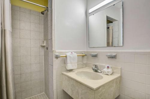 Ένα μπάνιο στο Motel 6-Americus, GA