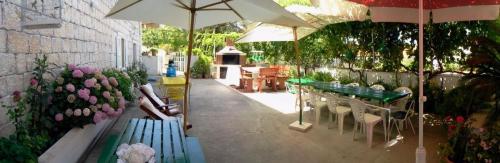 Rooms Liva - 60m from the sea