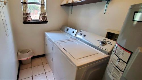 Virtuvė arba virtuvėlė apgyvendinimo įstaigoje High Sierra Condominiums