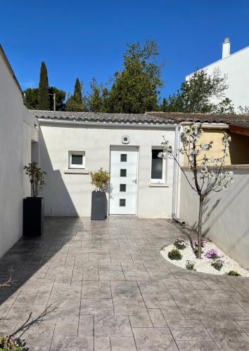 Photo de la galerie de l'établissement studio scandinave au calme avec jardinet, à Montpellier