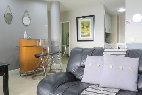 Χώρος καθιστικού στο 32 Lazy Lizard - Beautiful Sea Viewing Apartment
