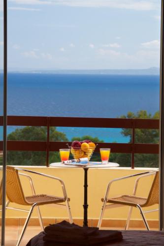 Gallery image of Zephyros Hotel in Skala Kefalonias