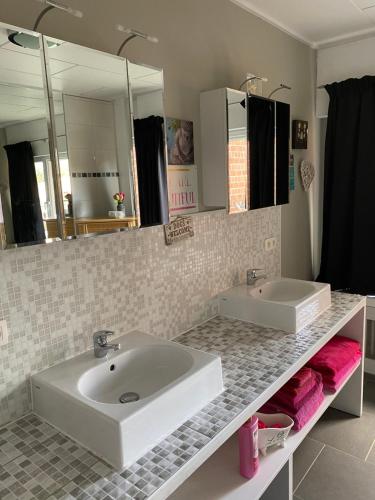 Imagem da galeria de Homestay Mimi's Rental em Bruges