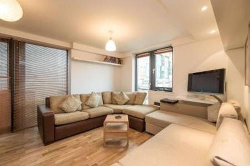 Gallery image of Modern Flat in the Middle of Old Town in Edinburgh