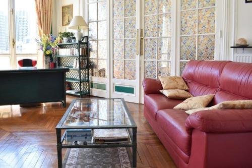 Charming 2 Bedroom Apartment with view of Paris Gare de Lyon