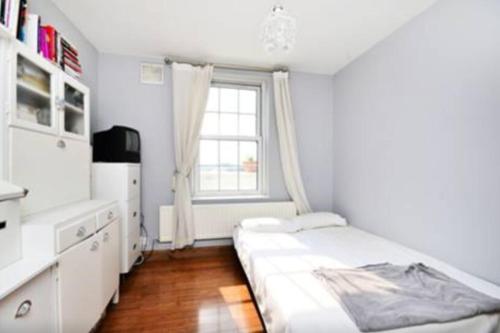 Denah lantai Stylish 2 Bedroom Apartment Between Camden Town Primrose Hill