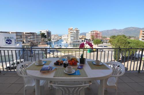 RNET - Sandra II C6 - Roses Santa Margarita