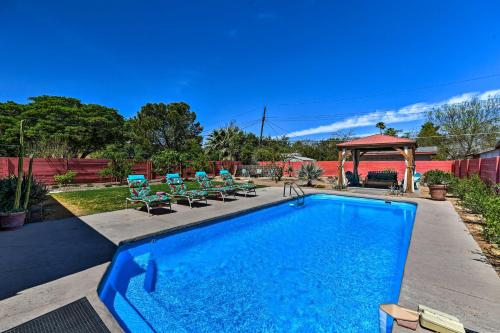 Vintage Las Vegas Oasis Less Than 3 Mi to the Strip!