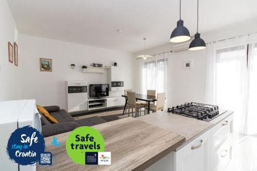 Apartment Beautiful Garden by Rent Istria