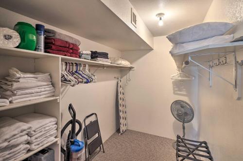 Gambar di galeri bagi Walk to Lake, Dining and Shops Lake Havasu Condo di Lake Havasu City