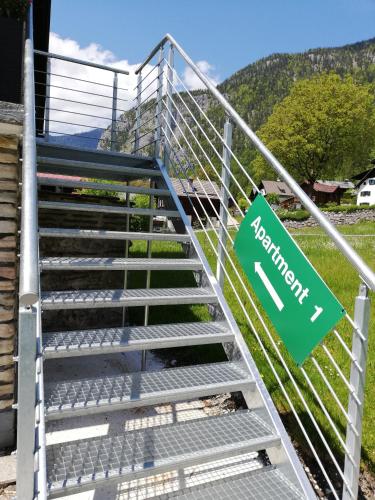 アパートメントから撮影された、または一般的な山の景色