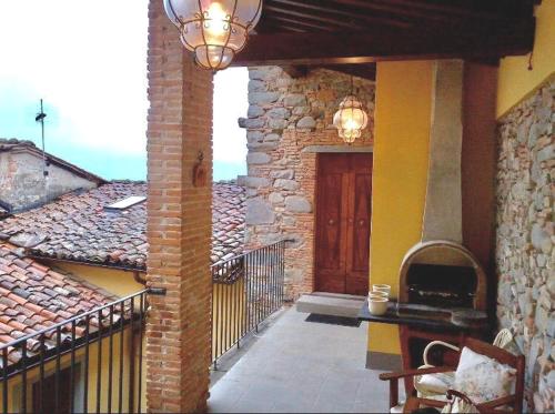 Balkoni atau teres di Una Terrazza nel Centro Storico