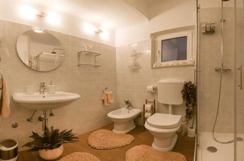 Kúpeľňa v ubytovaní Beach apartment Butterfly with sea view