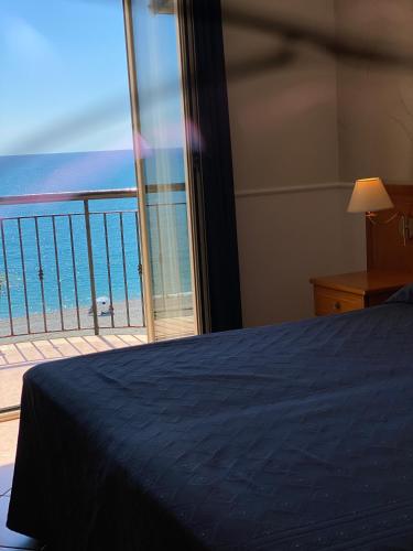 Lion's Hotelにあるベッド