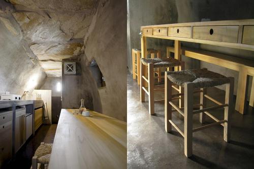 Ένα ή περισσότερα κρεβάτια σε δωμάτιο στο Alonaki Tinos Rental Cottage house