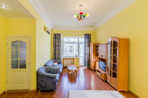 HappyHouse на Майдане - бесконтактное заселение 24х7, Kiev, Ukraine