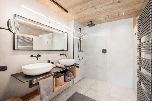 Et badeværelse på s'Hoamatl Dorfkrug Appartements