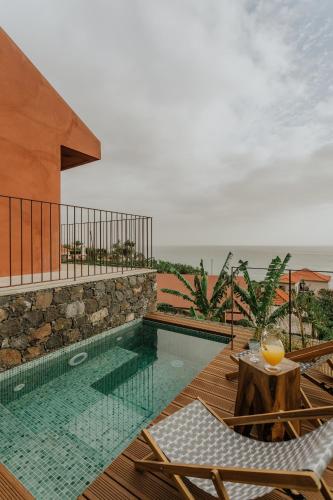 Mango House