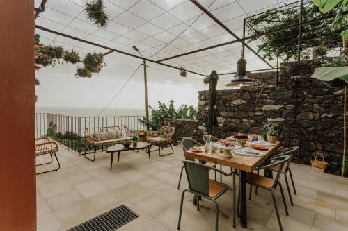 Mango House