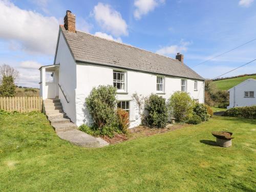 Gallery image of Tregithey Farmhouse in Saint Anthony