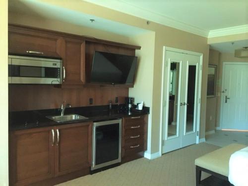 MGM Signature Condo Hotel by Owner - No Resort Fee !!