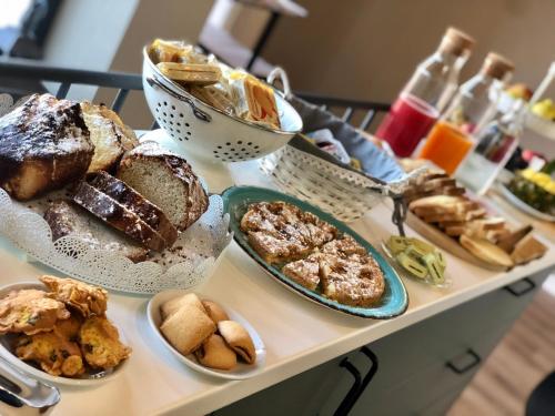 Jedlo v ubytovaní bed & breakfast alebo blízkom okolí