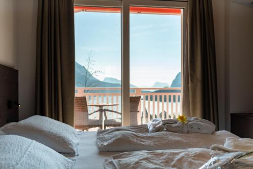 Gallery image of Hotel Londra Slow Living Molveno in Molveno