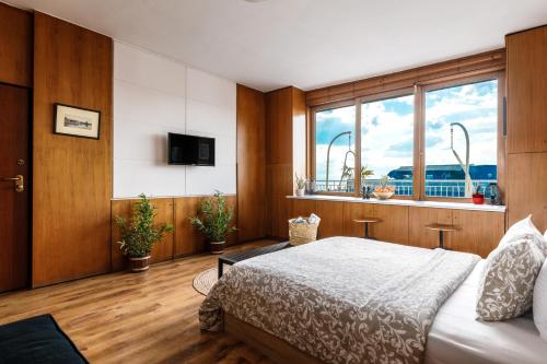 Studio With Seaview and Private Terrace