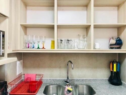 Η κουζίνα ή μικρή κουζίνα στο Entremar y piscina en La Serena