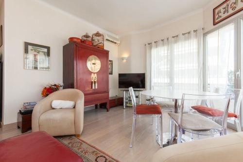 2-Br Apartment in City Center