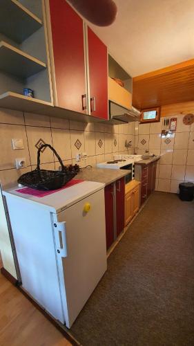 Dapur atau dapur kecil di AB Apartments