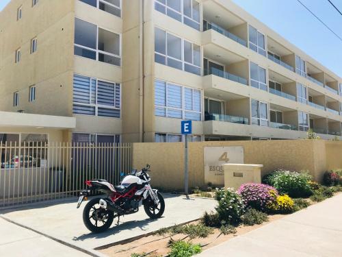 Το κτήριο όπου στεγάζεται  το διαμέρισμα