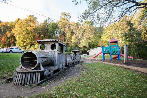 Spring Gulch Screened Park Model 6 – Photos 4