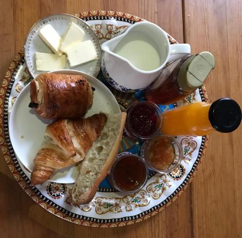 Opțiuni de mic dejun disponibile oaspeților de la Rez-de-chaussée Majorque centre de Perpignan