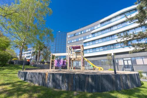Herní místnost nebo prostor pro děti v ubytování Novotel Poitiers Site du Futuroscope