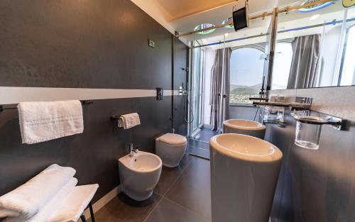 Hotel Il Gabbianoにあるバスルーム